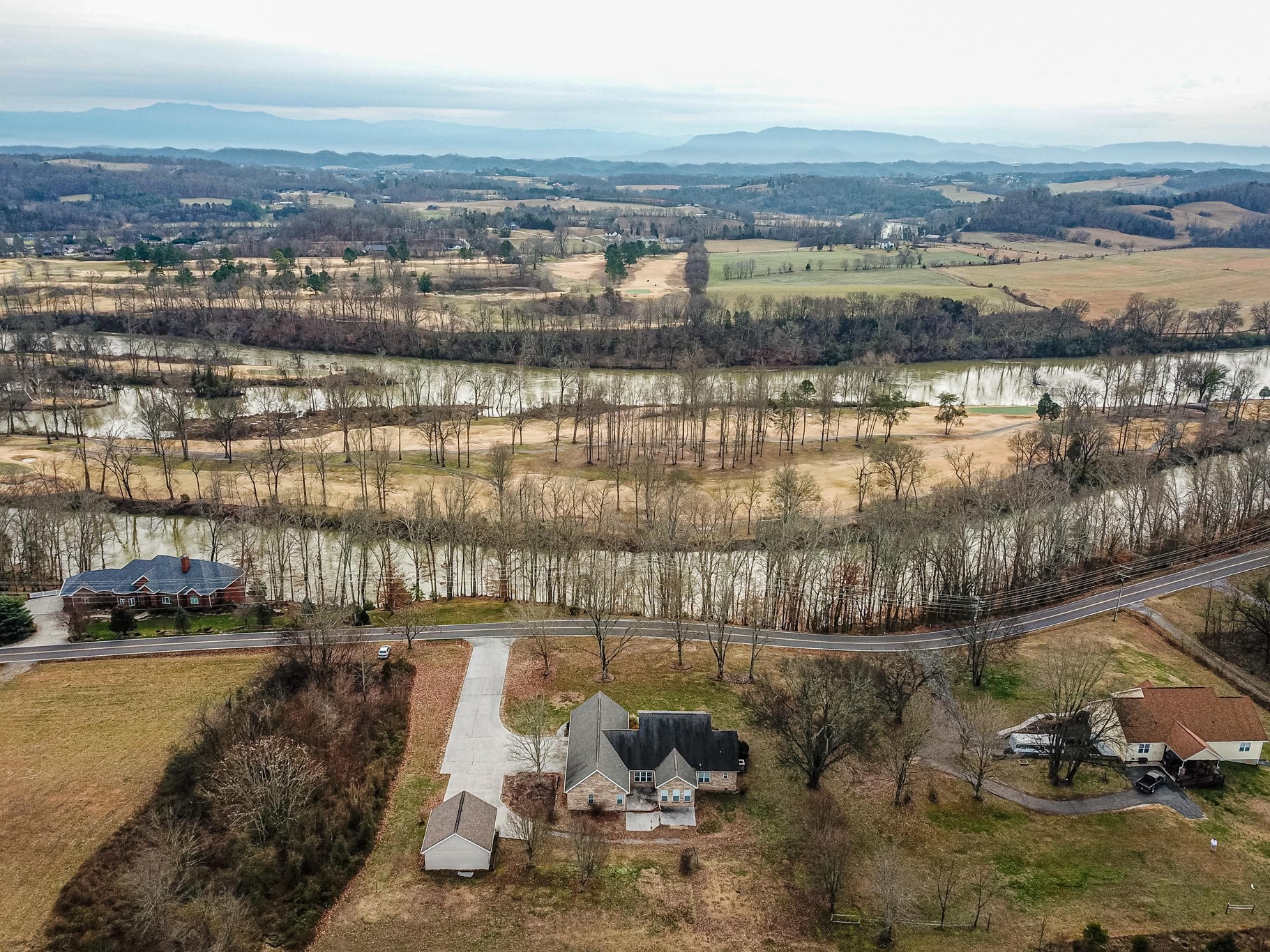 1044 Kodak Road Kodak, TN 37764 - Photo 38 of 39 a view of a lake with a city