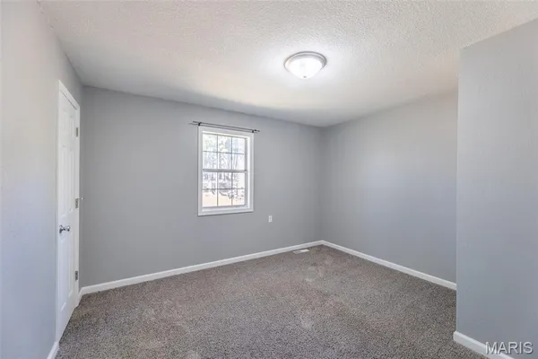 $229,000 | 566 County Road 422, Poplar Bluff, MO 63901