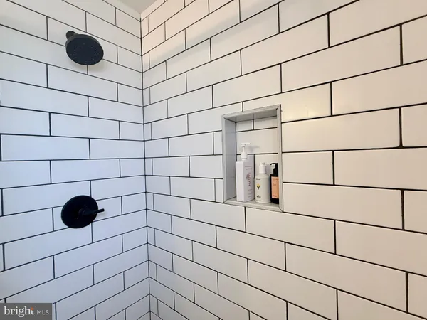 $2,650 | 4628 36th Street South, Unit B1, Arlington, VA 22206