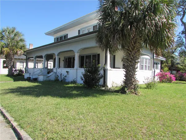 $400,000 | 915 Carswell Avenue, Waycross, GA 31503