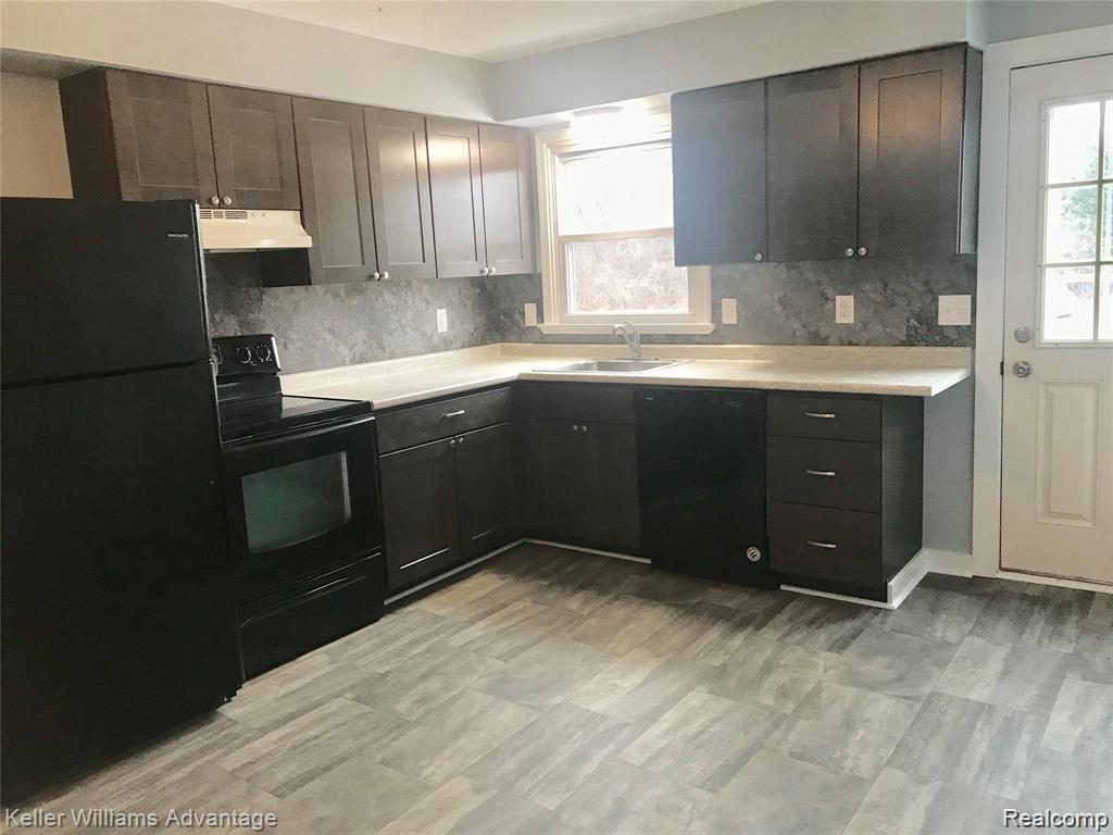 3373 Van Dyke Road, Unit 1 Almont, MI 48003 - Photo 8 of 19