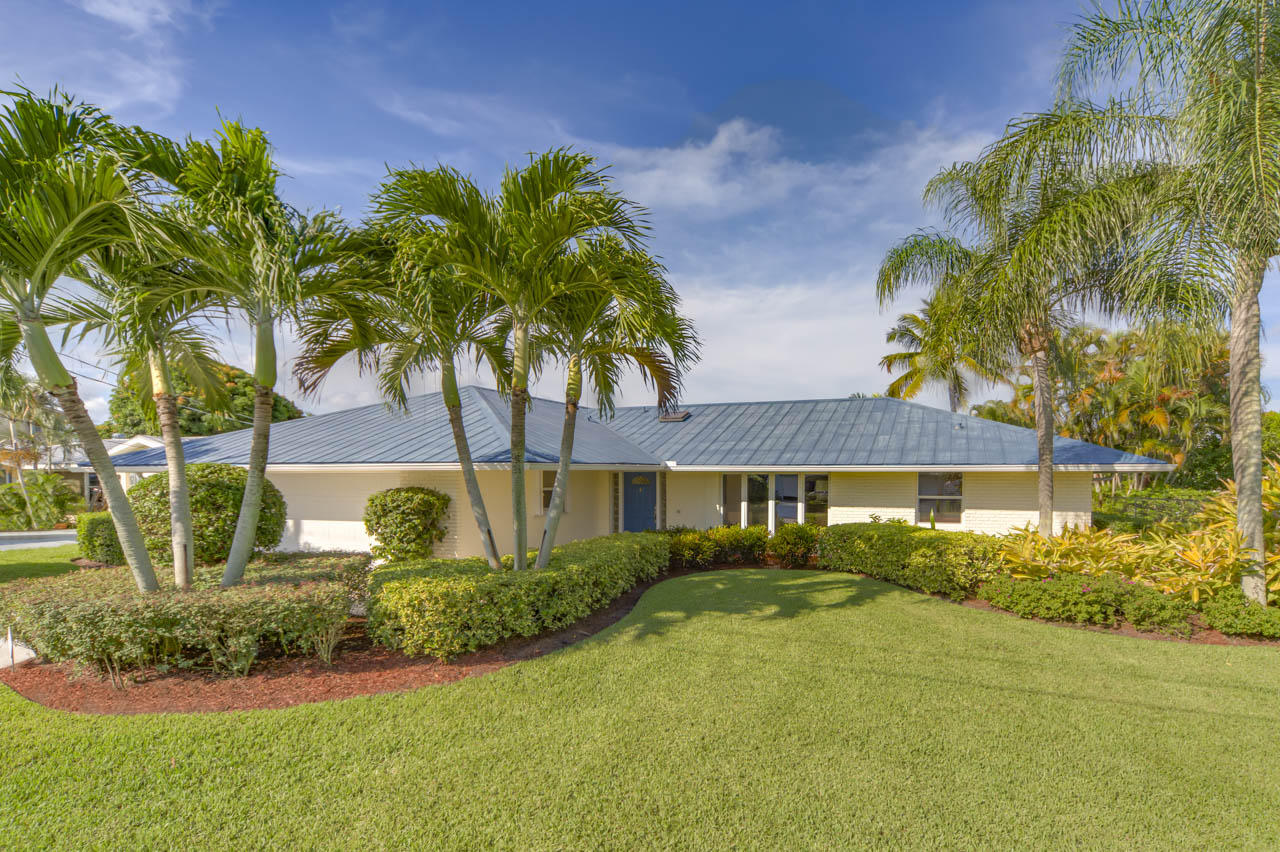 1219 Southwest Dyer Point Road Palm City, FL 34990 - Photo 1 of 25 Front