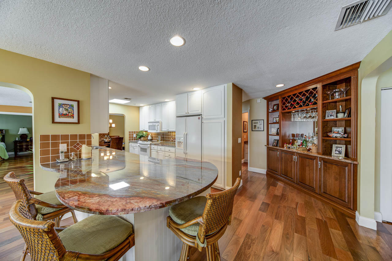 1219 Southwest Dyer Point Road Palm City, FL 34990 - Photo 15 of 25 Kitchen Bar/Pantry