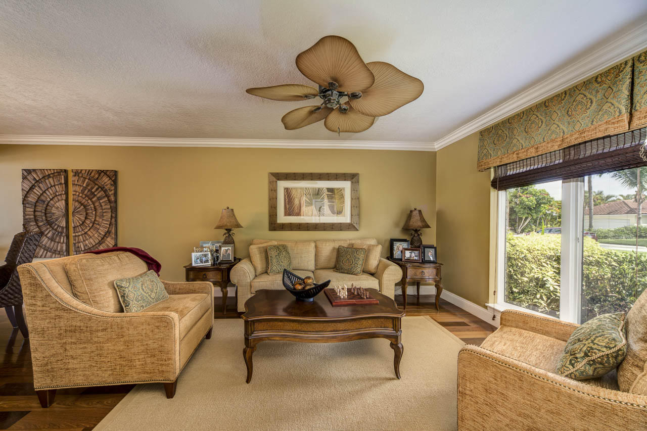 1219 Southwest Dyer Point Road Palm City, FL 34990 - Photo 4 of 25 Living Room