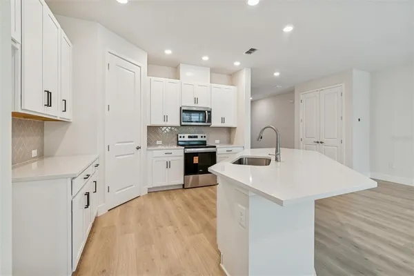 $329,990 | 10720 Oak Bnd Drive, Parrish, FL 34219