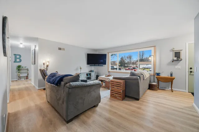 $390,000 | 507 Schelle Court, Verona, WI 53593