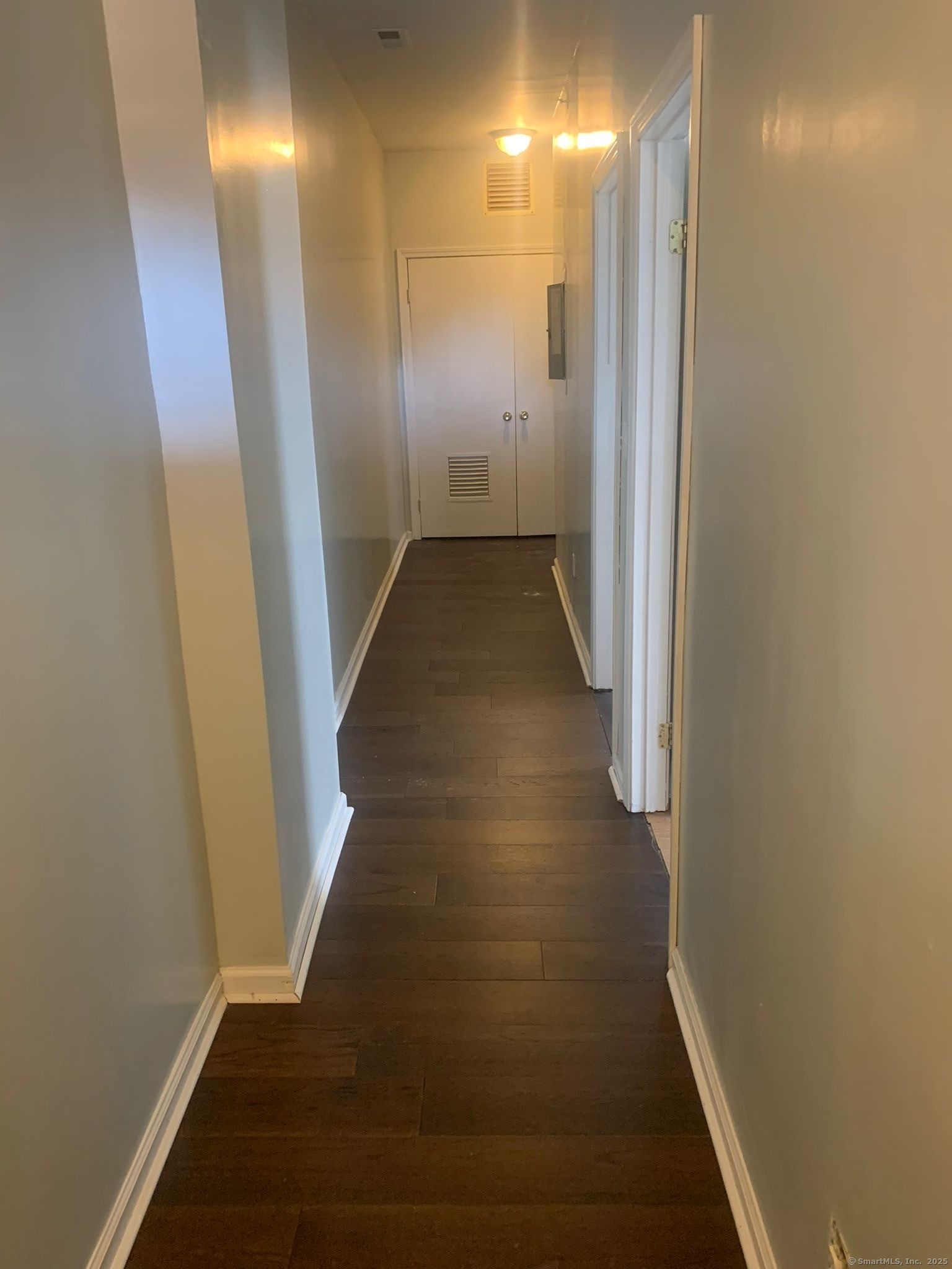 1406 Stratford Avenue, Unit 1410 2ND F Bridgeport, CT 06607 - Photo 2 of 6