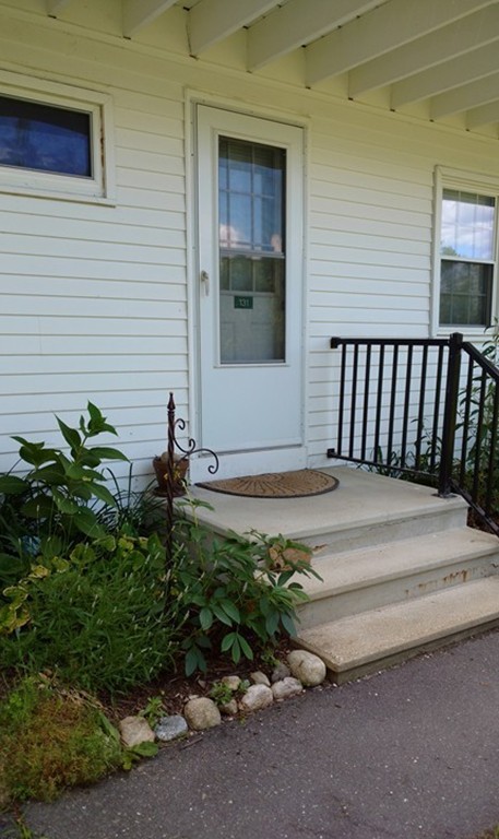 131 Round Hill Road, Unit 131 Northampton, MA 01060 - Photo 2 of 25 Gallery Image 2