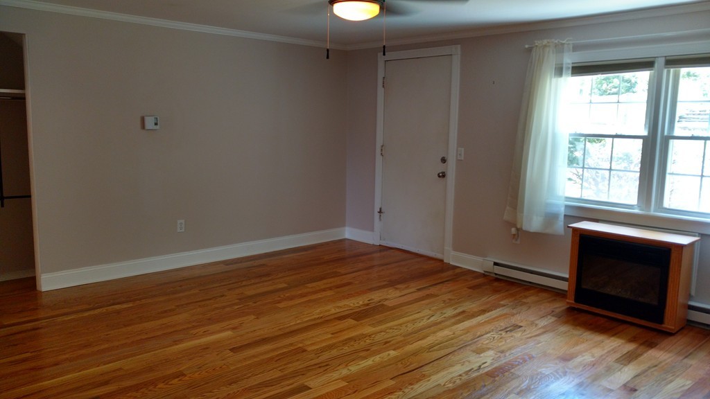131 Round Hill Road, Unit 131 Northampton, MA 01060 - Photo 10 of 25 Gallery Image 10