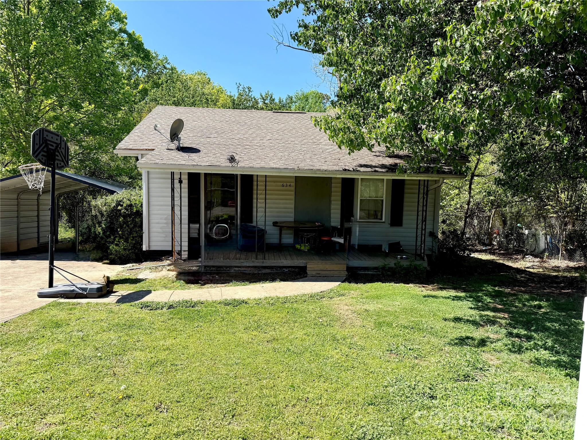 634 Oates Road Gastonia, NC 28052 - Photo 2 of 24