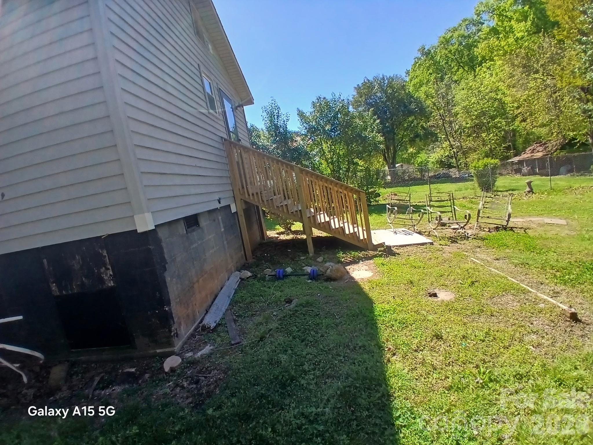 634 Oates Road Gastonia, NC 28052 - Photo 27 of 33 a view of a backyard with pathway