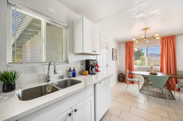 $2,100 | 13215 Deodar Avenue, Desert Hot Springs, CA 92240