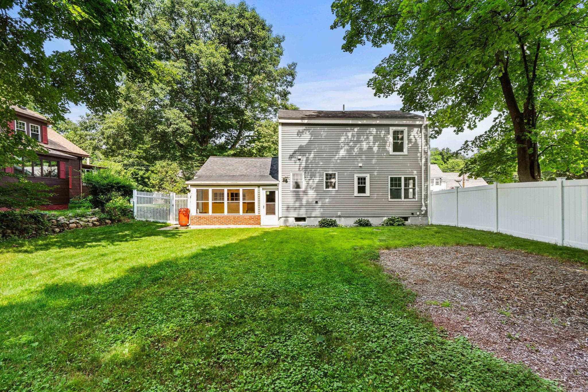 20 Dodge Street Rochester, NH 03867 - Photo 3 of 38