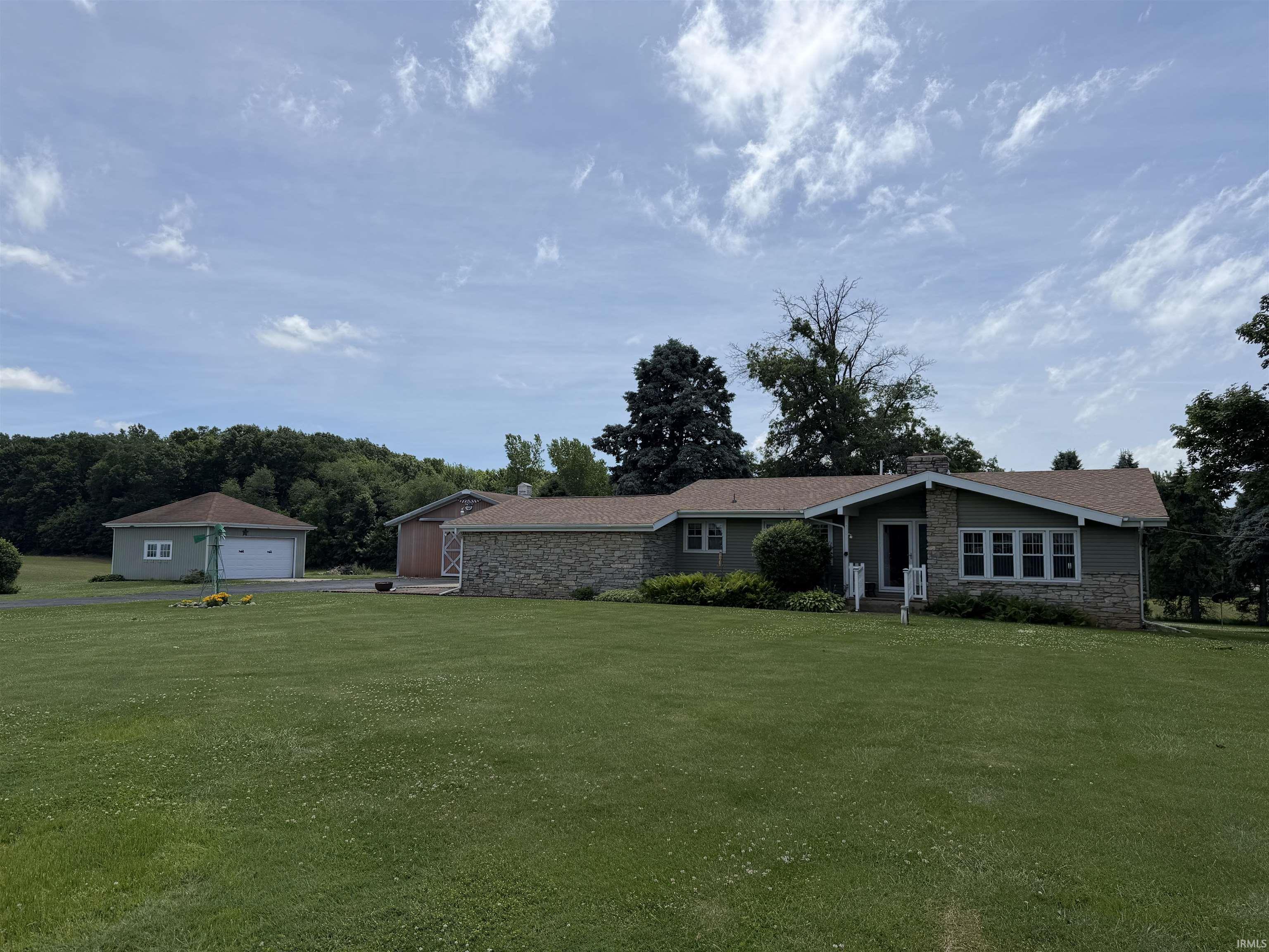 13982 Kline Road Mishawaka, IN 46544 - Photo 2 of 35