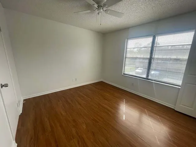 $177,000 | 5029 Breckenridge Place, Unit 11, West Palm Beach, FL 33417