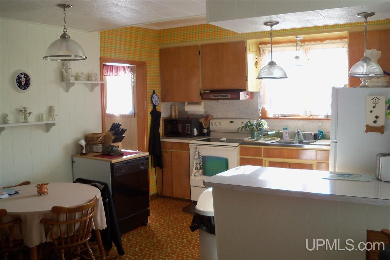 333 West Division Street Ishpeming, MI 49849 - Photo 3 of 21