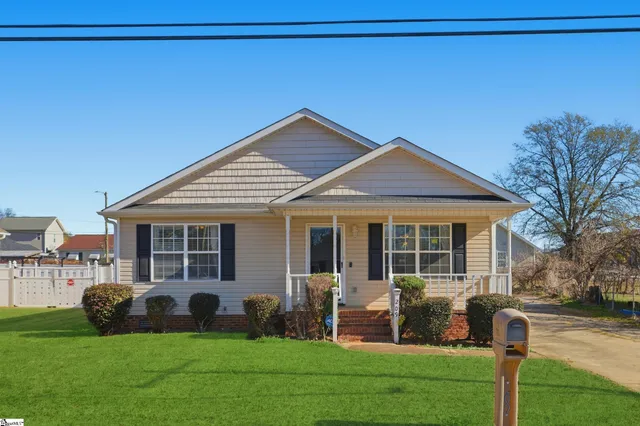 $254,900 | 209 Alice Avenue, Greenville, SC 29611