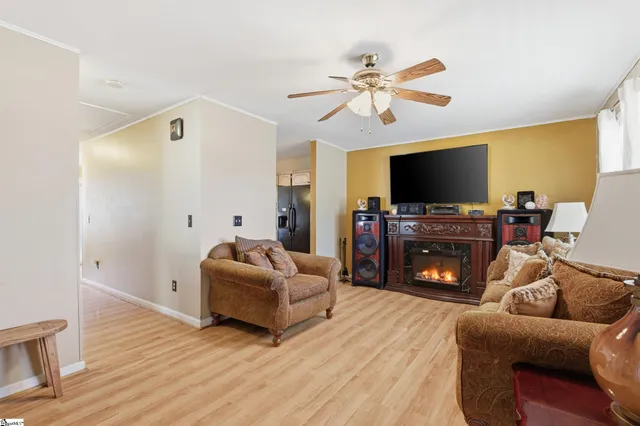 $254,900 | 209 Alice Avenue, Greenville, SC 29611