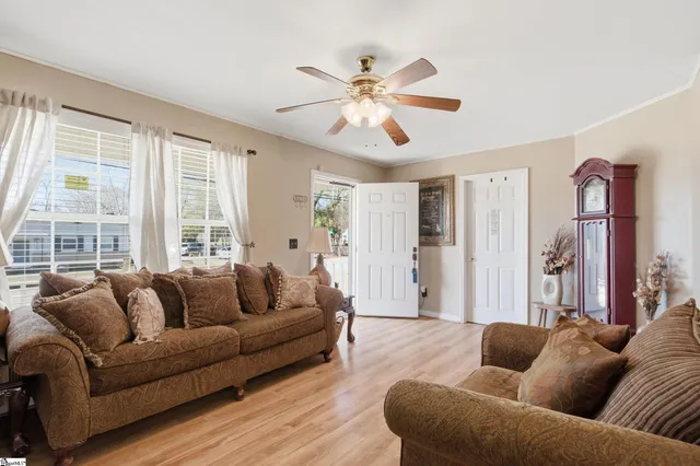 $254,900 | 209 Alice Avenue, Greenville, SC 29611