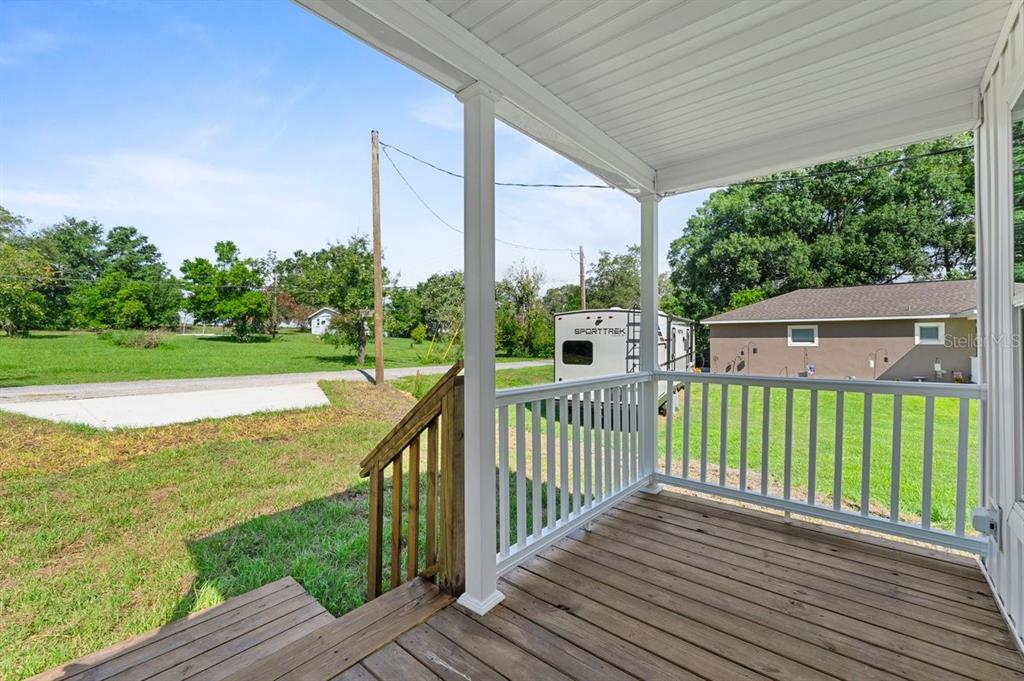 811 North Swindell Avenue, Unit 2 Lakeland, FL 33815 - Photo 12 of 33 a view of a balcony with yard