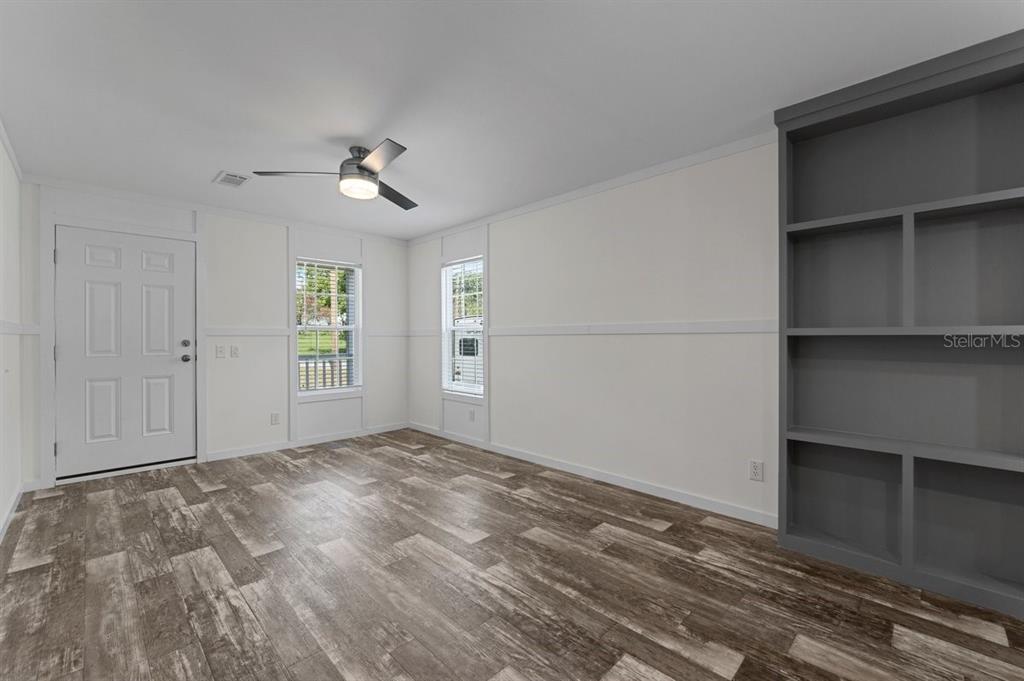 811 North Swindell Avenue, Unit 2 Lakeland, FL 33815 - Photo 15 of 33 a view of empty room with cabinet and ceiling fan