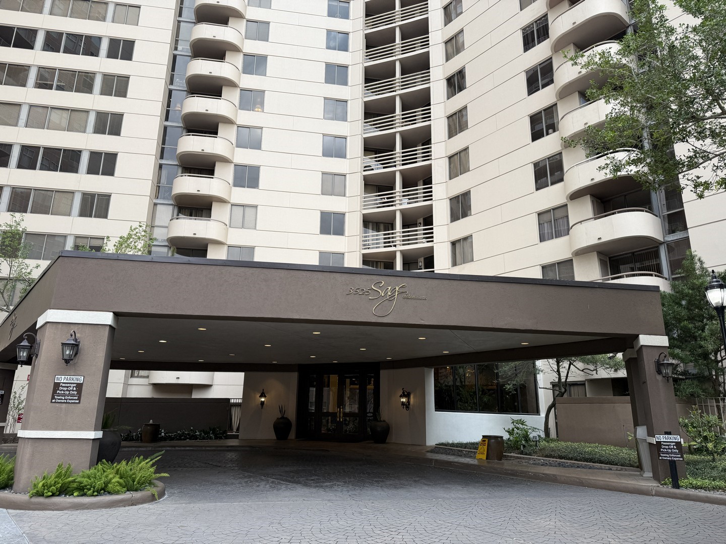 3525 Sage Road, Unit 304 Houston, TX 77056 - Photo 1 of 17