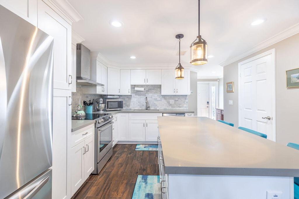 1038 Jeffery Street Boca Raton, FL 33487 - Photo 10 of 47 545A5174-HDR