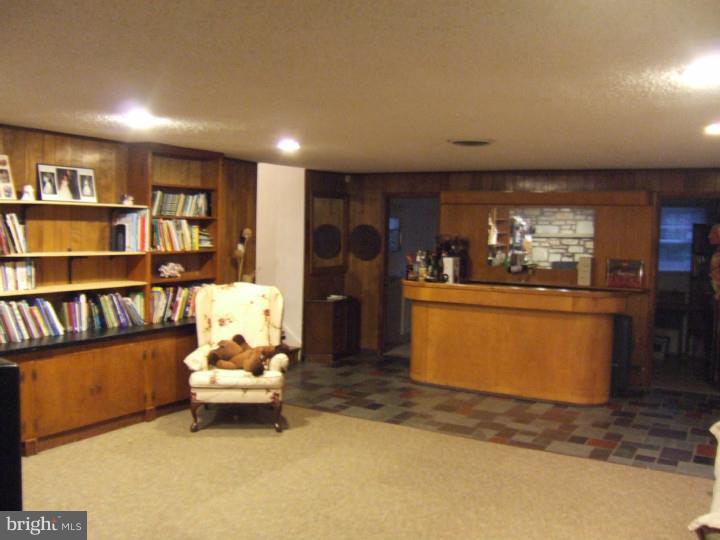 3504 Hale Road Huntingdon Valley, PA 19006 - Photo 3 of 13 Family Room