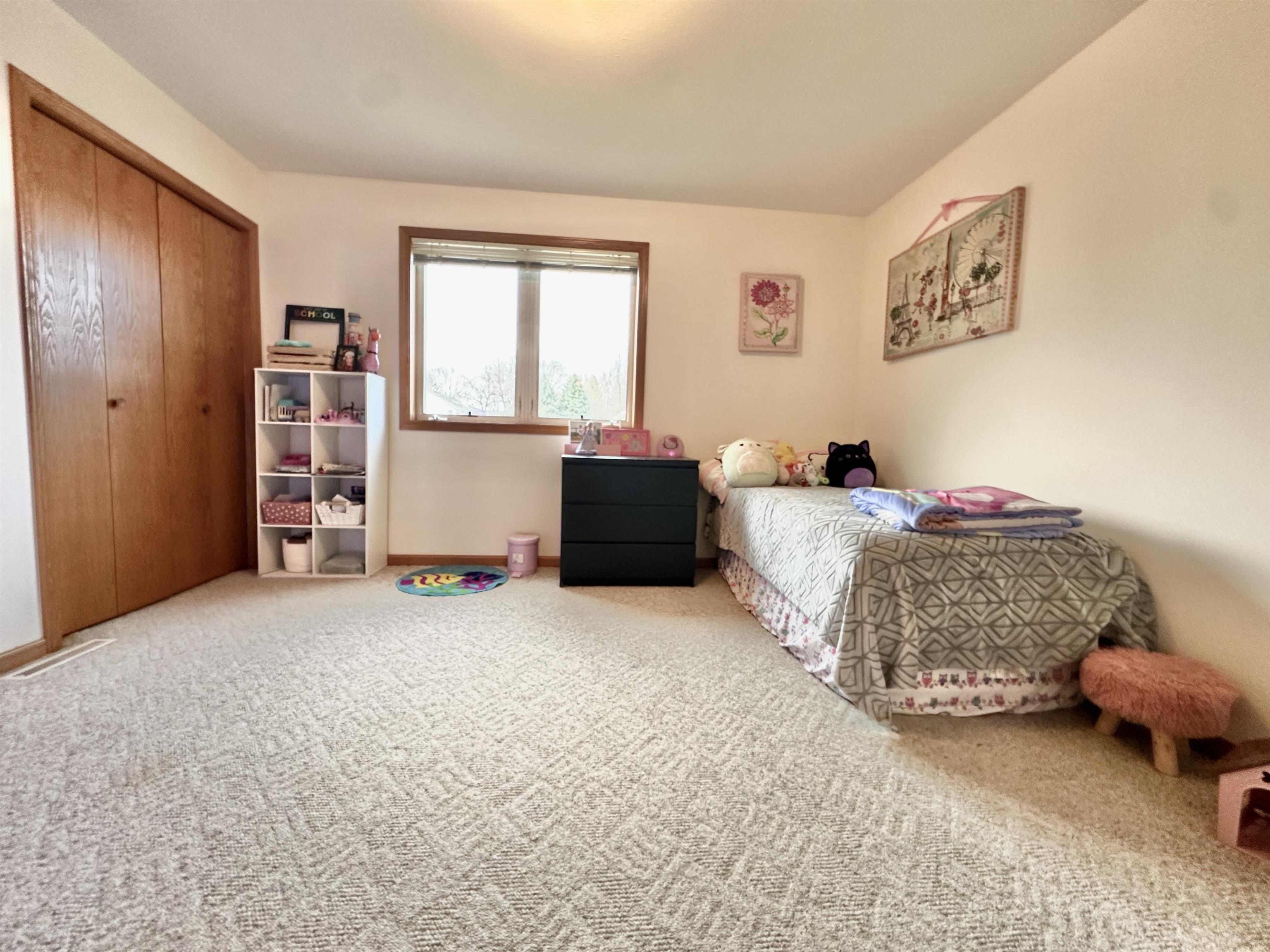 109 Jennifer Lane Fall River, WI 53932 - Photo 28 of 39