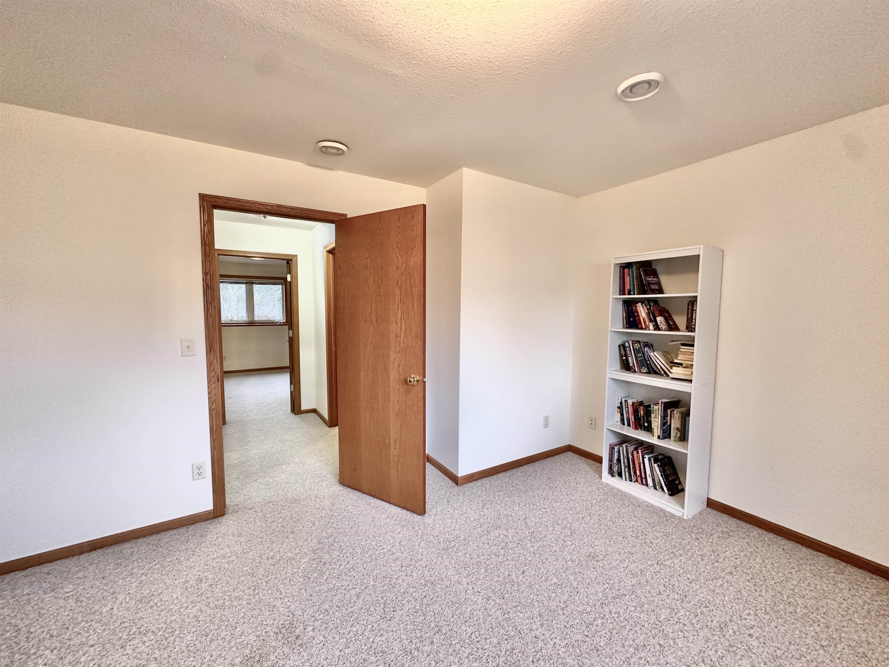 109 Jennifer Lane Fall River, WI 53932 - Photo 32 of 39