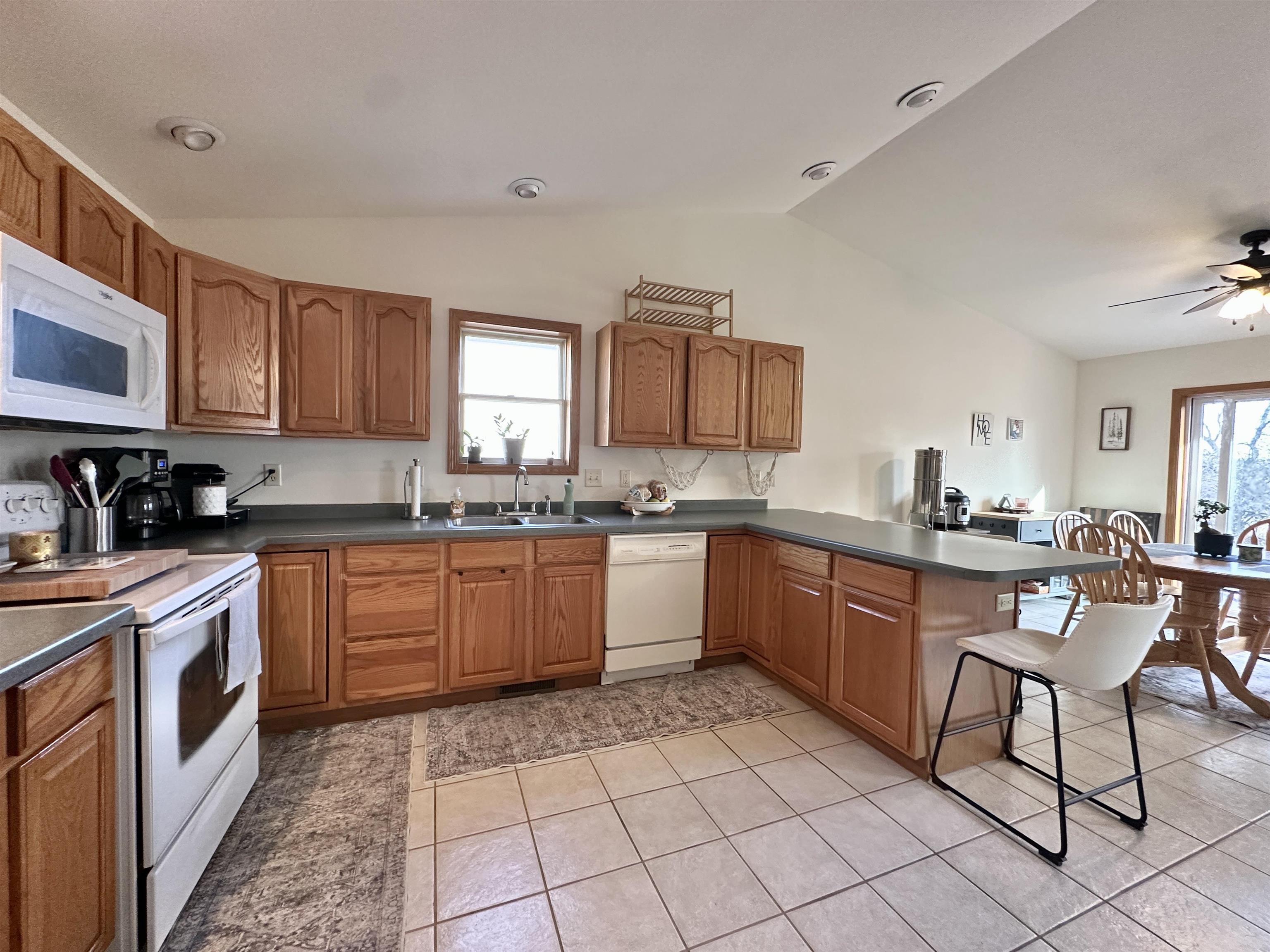 109 Jennifer Lane Fall River, WI 53932 - Photo 7 of 39