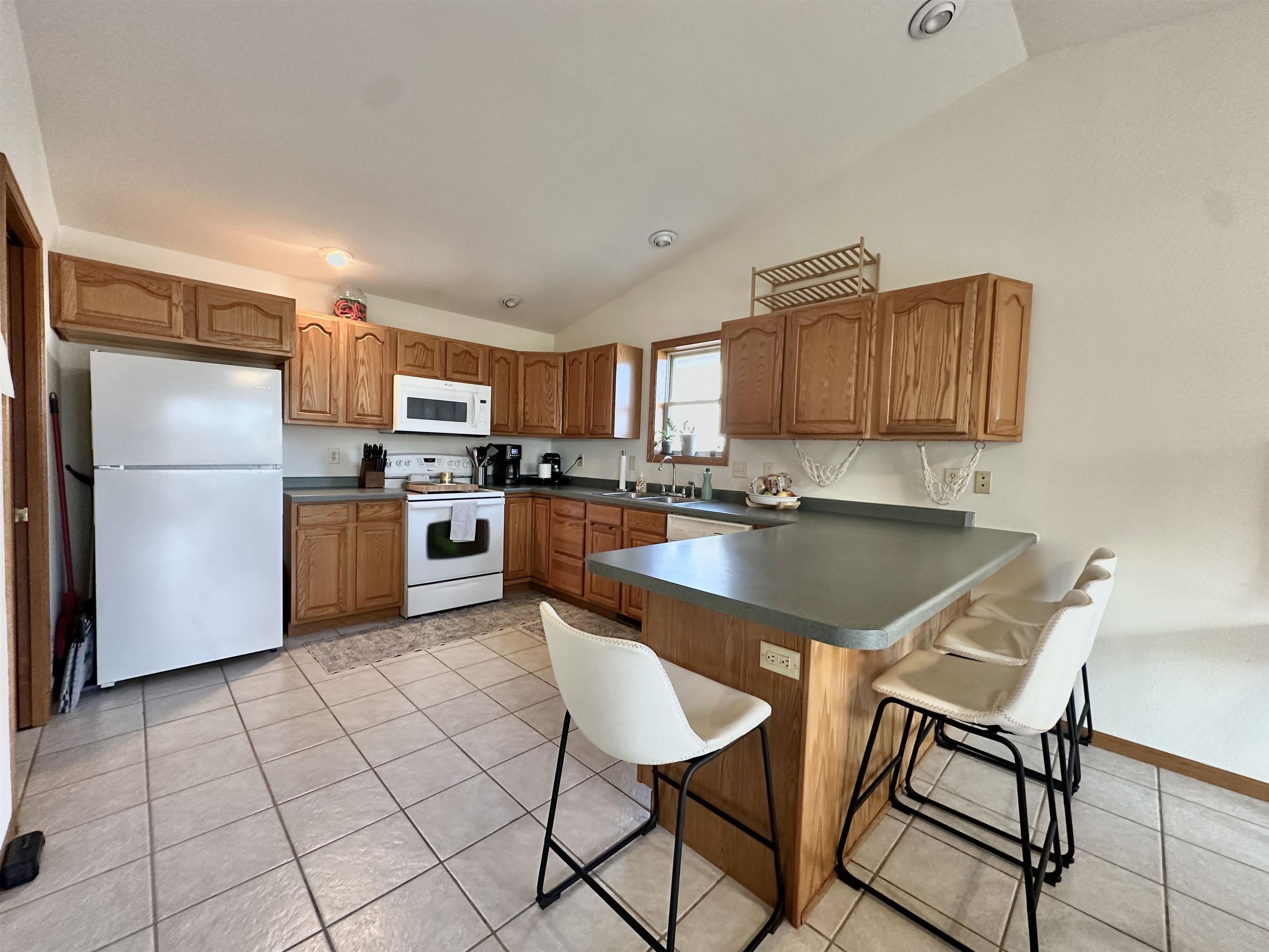 109 Jennifer Lane Fall River, WI 53932 - Photo 8 of 39