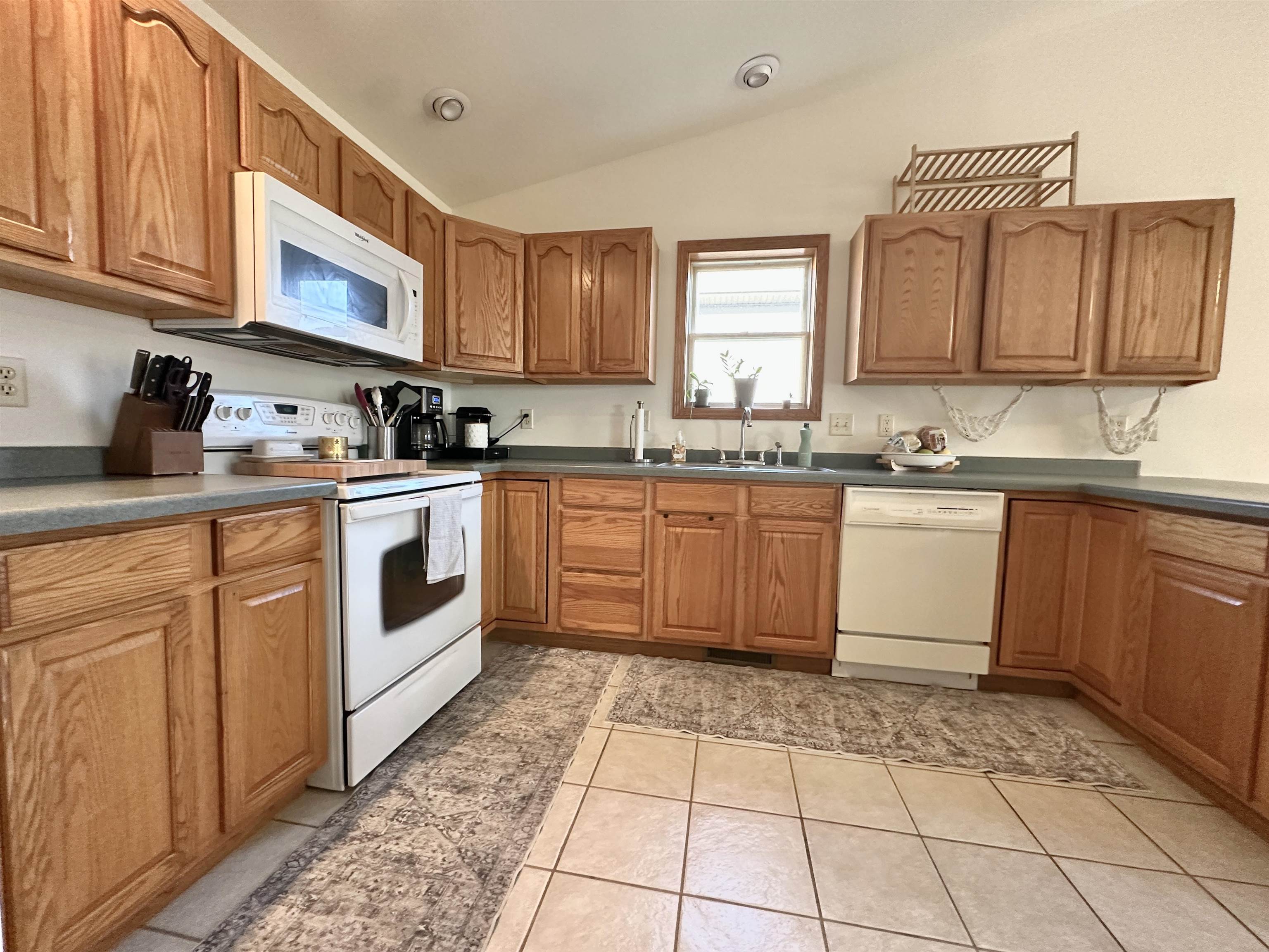 109 Jennifer Lane Fall River, WI 53932 - Photo 9 of 39