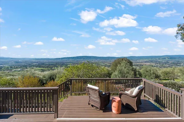 $2,830,000 | 9539 VÃa Del Cielo, Gilroy, CA 95020