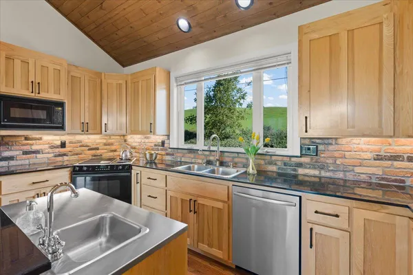 $2,830,000 | 9539 VÃa Del Cielo, Gilroy, CA 95020