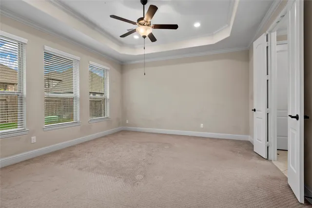 a black and white photo of a living room