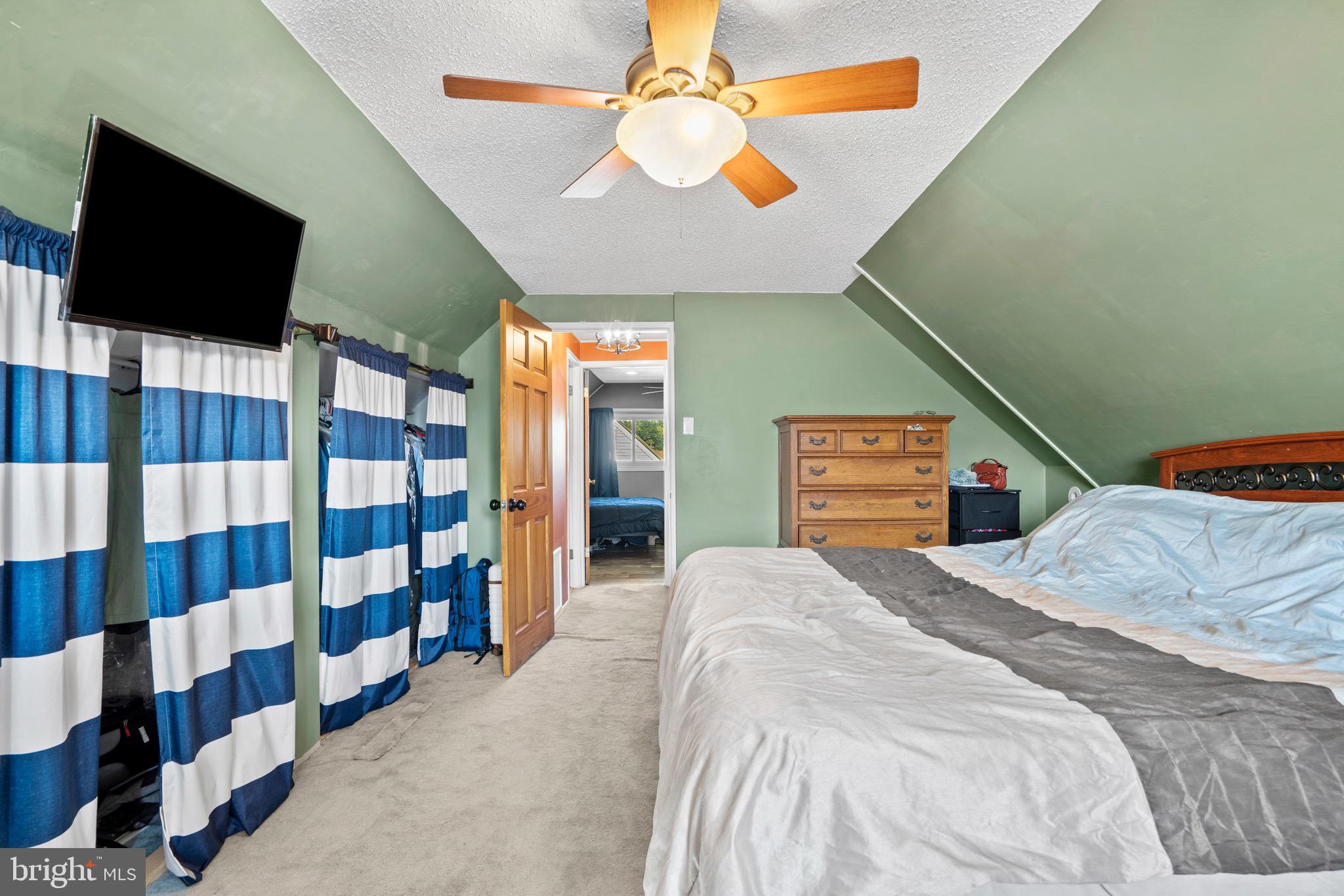 10 Thistle Road Levittown, PA 19056 - Photo 24 of 32 Gallery Image 24