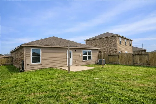 $2,150 | 2209 Nautica Terrace, Texas City, TX 77568