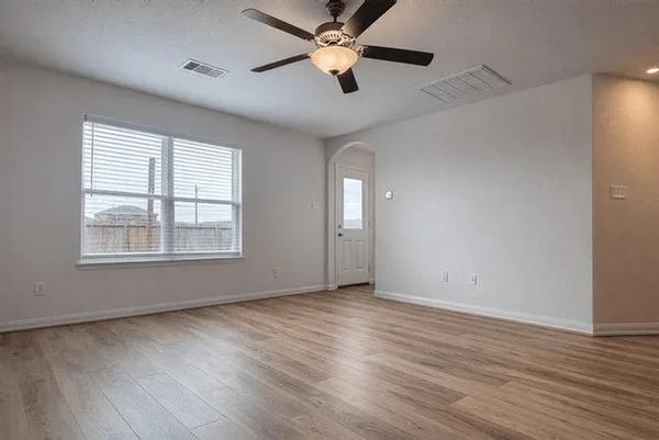 $2,150 | 2209 Nautica Terrace, Texas City, TX 77568