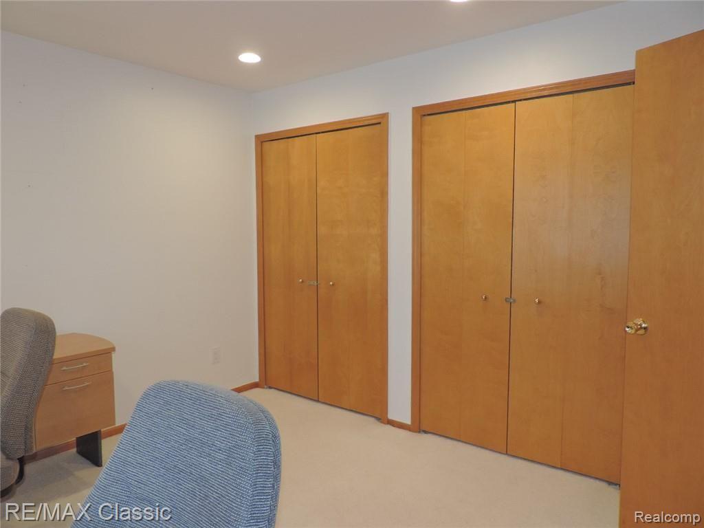 2560 Ford Road White Lake, MI 48383 - Photo 23 of 64 DSCN8659.JPG