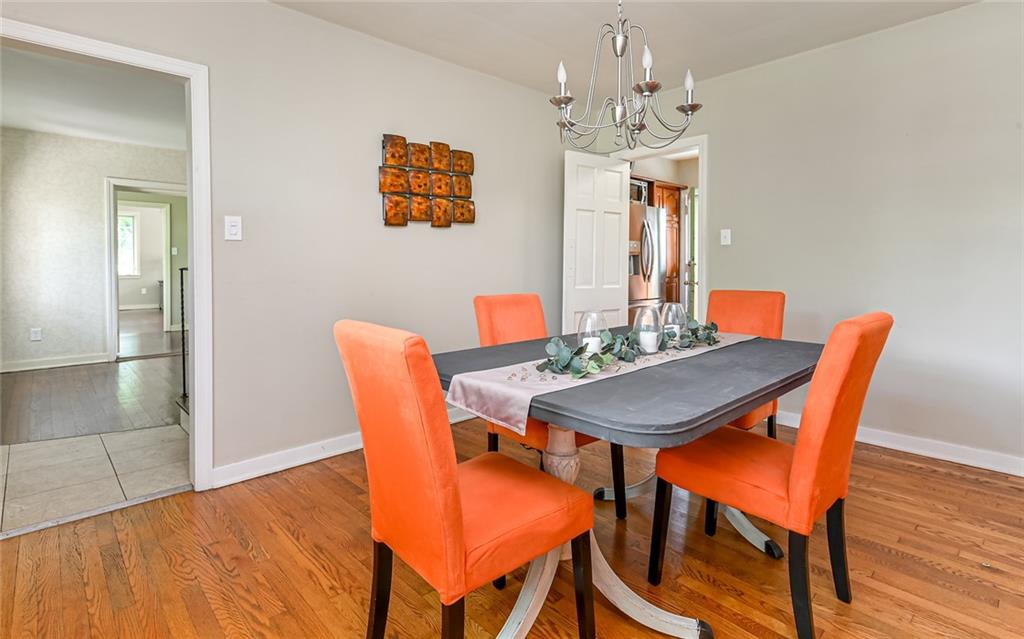 1505 West Ingomar Road Pittsburgh, PA 15237 - Photo 13 of 42 Spacious dining room.