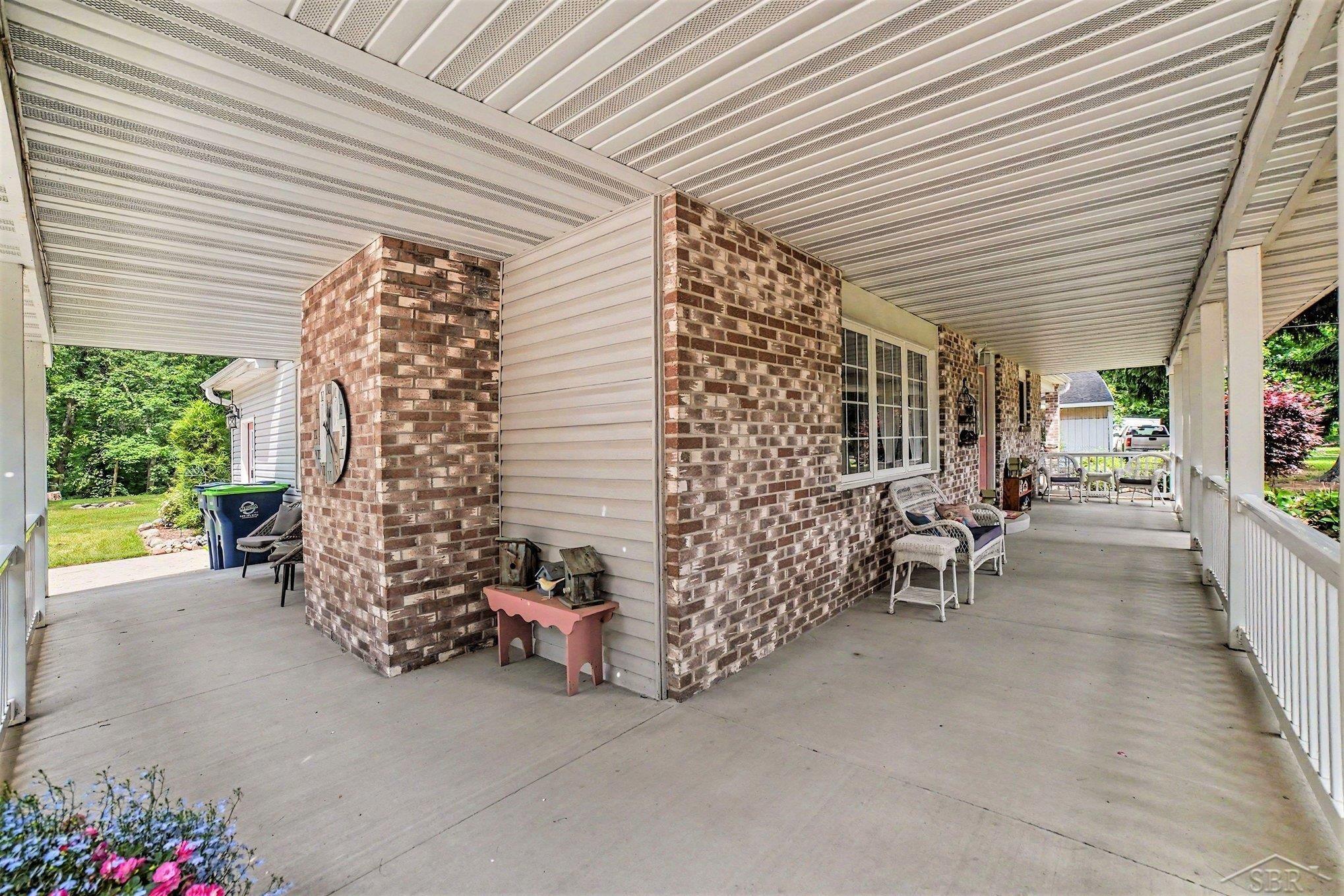 3850 South Fenmore Road Merrill, MI 48637 - Photo 3 of 37