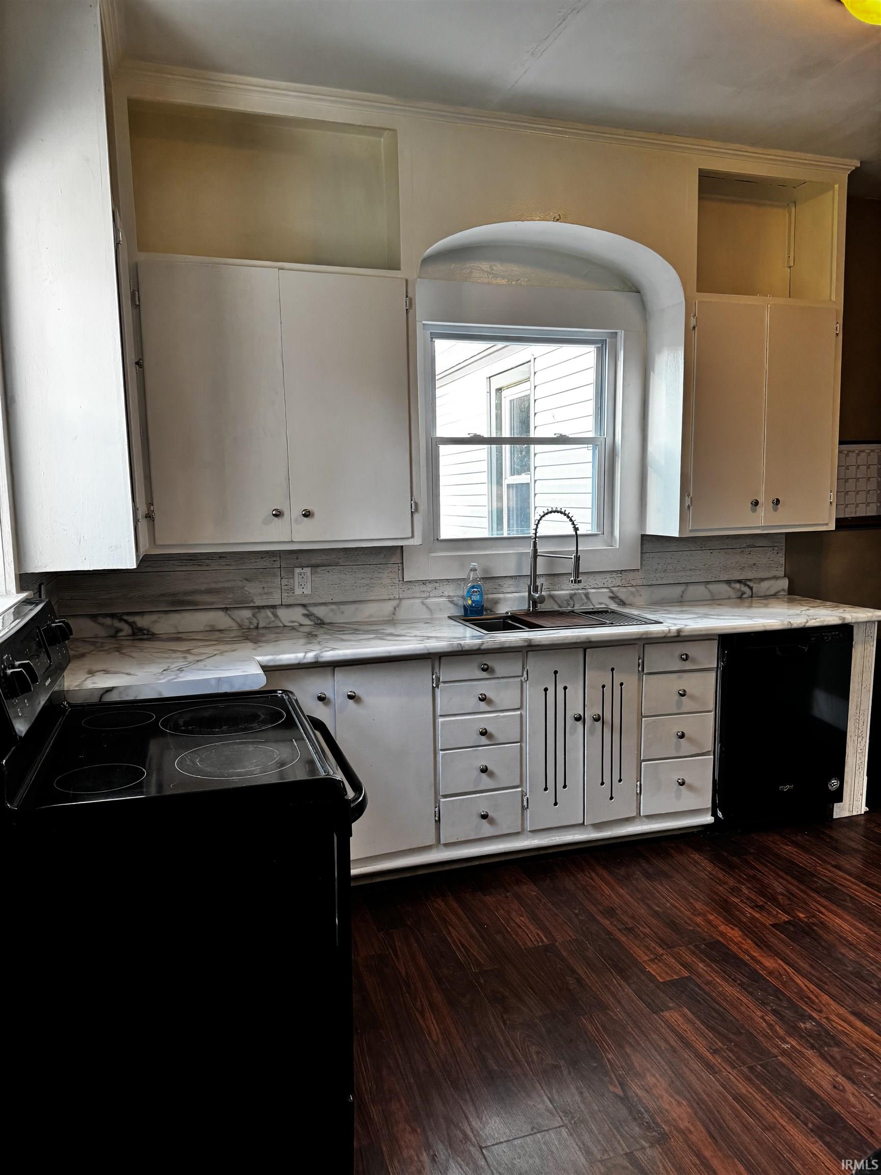 502 1st Street Hudson, IN 46747 - Photo 5 of 34