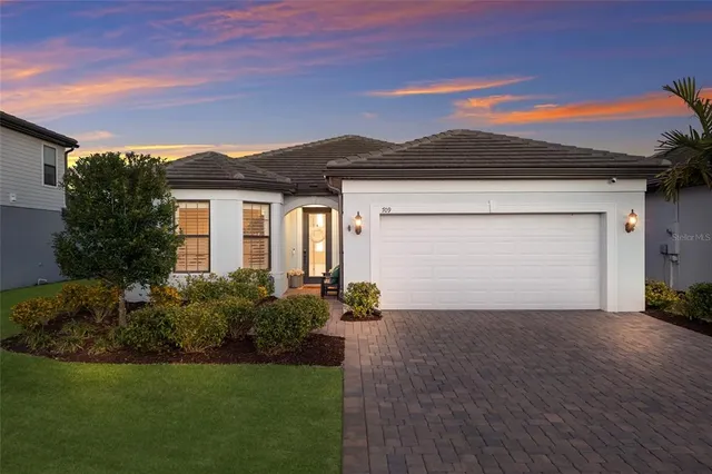 $695,000 | 709 Gadwall Court, Bradenton, FL 34212