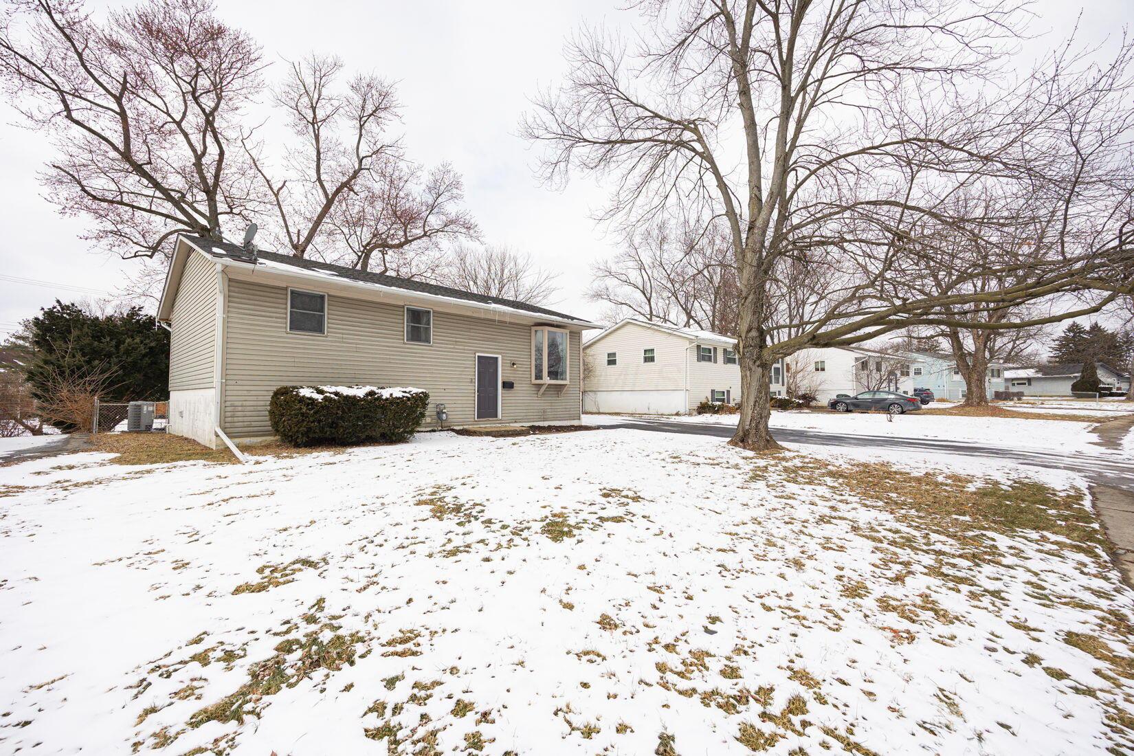 1881 Woodcrest Road Columbus, OH 43232 - Photo 41 of 45 h