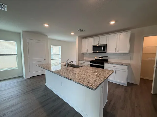 $2,400 | 35991 Sunflower Hl Drive, Zephyrhills, FL 33541