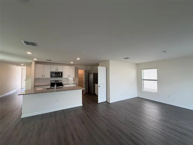 $2,400 | 35991 Sunflower Hl Drive, Zephyrhills, FL 33541