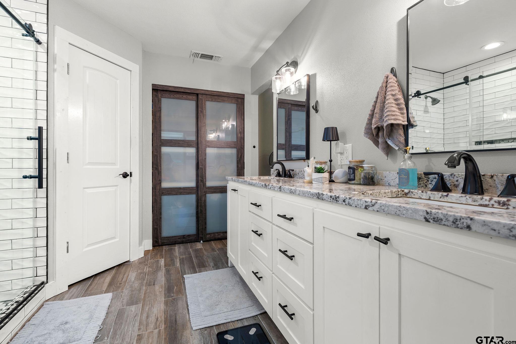 237 Saddleback Lane Holly Lake Ranch, TX 75765 - Photo 17 of 31