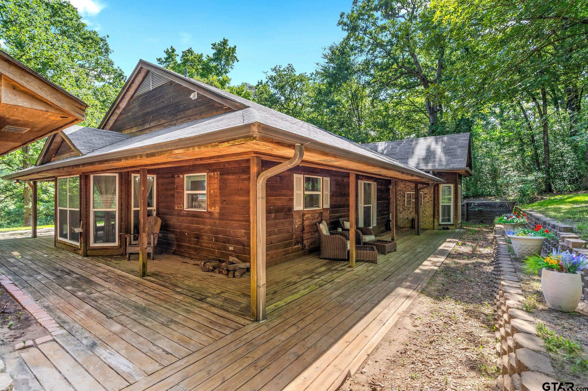 237 Saddleback Lane Holly Lake Ranch, TX 75765 - Photo 3 of 31