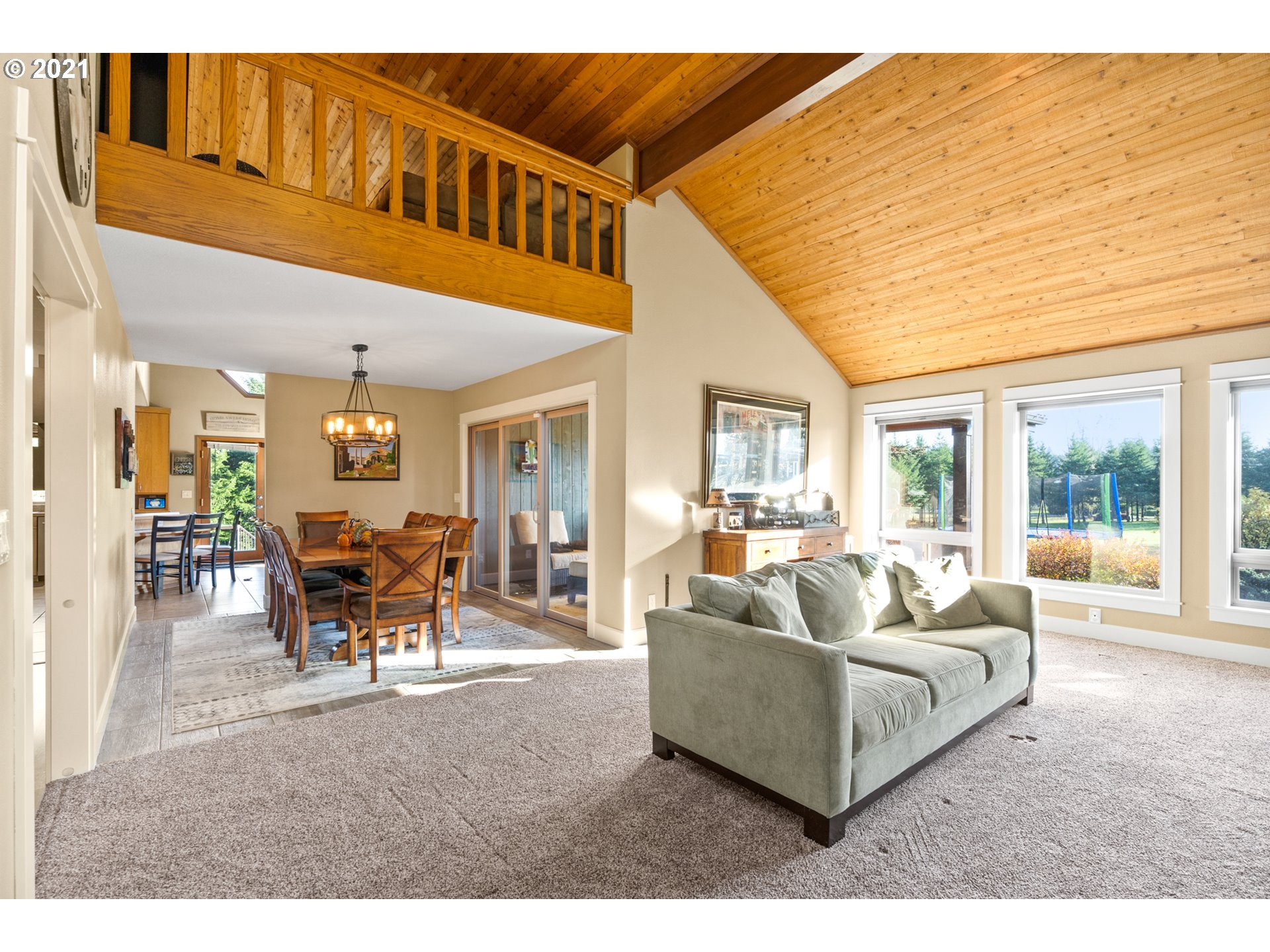 15695 South Carus Road Oregon City, OR 97045 - Photo 11 of 32 a living room with furniture